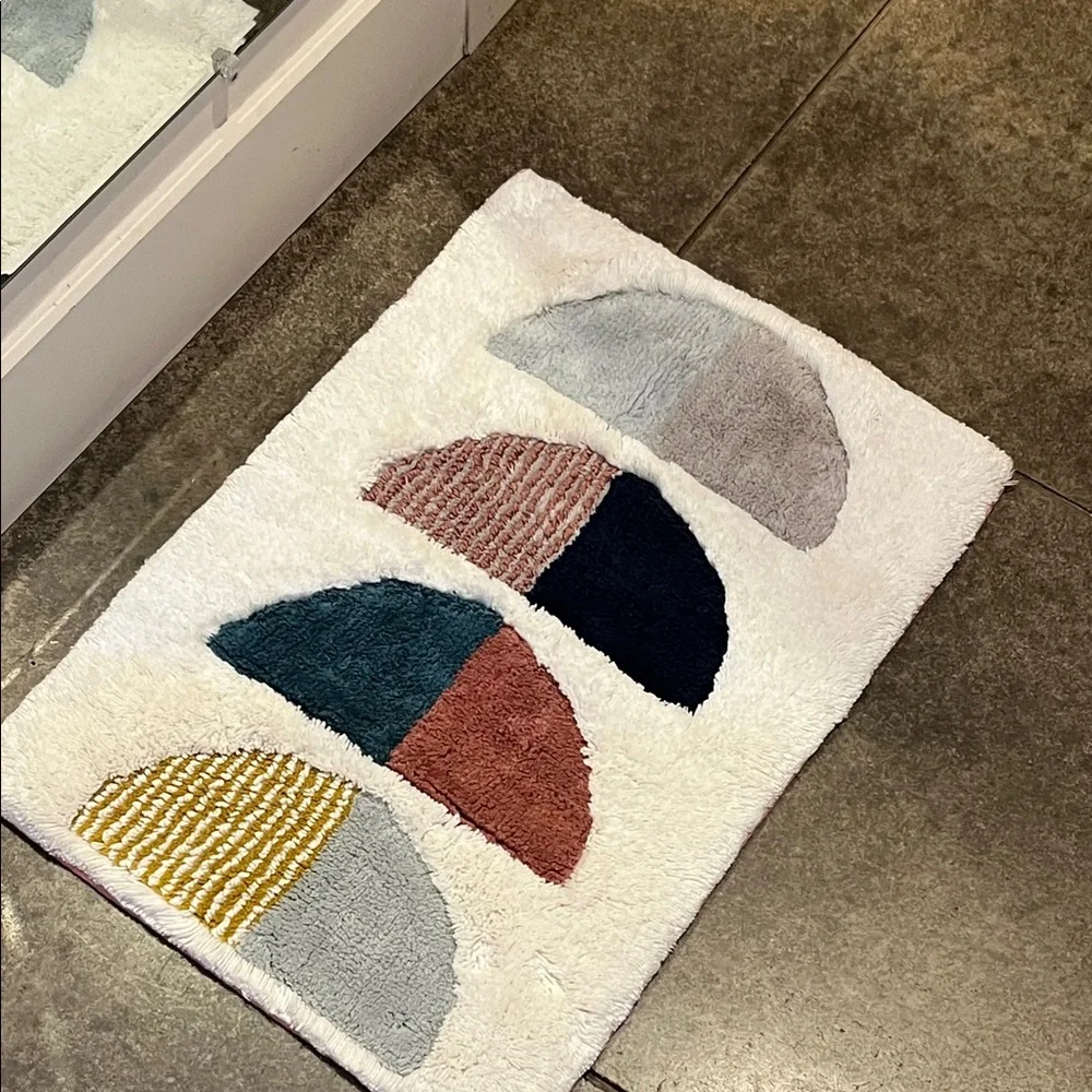 West Elm Cream and Multi-Color Geometric Door Mat 17x25 - Picture 9 of 15